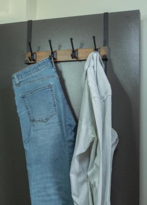 Dual-Use Wooden Hanger – Classic Finish